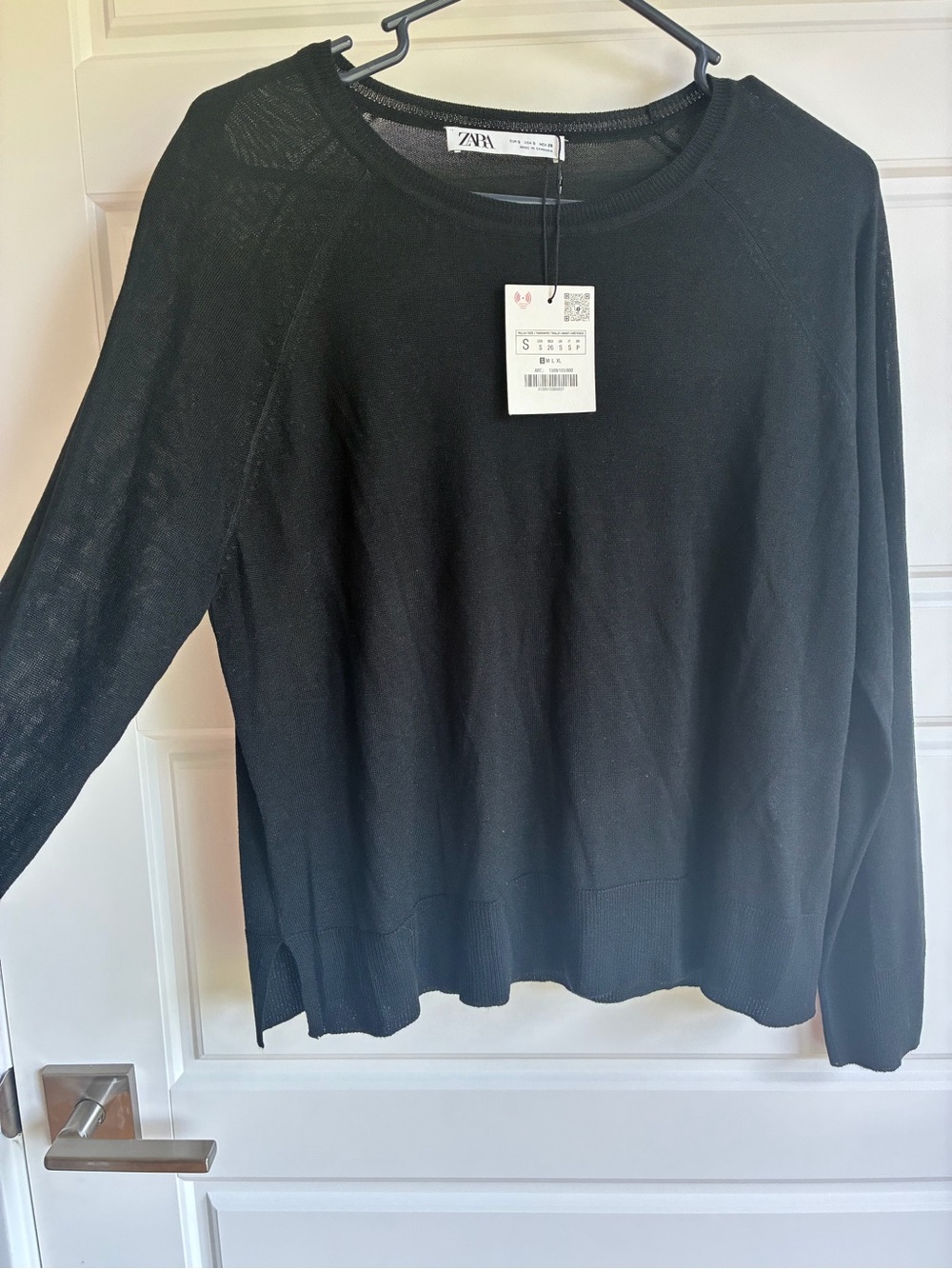 Zara Black Lightweight Crewneck Sweater